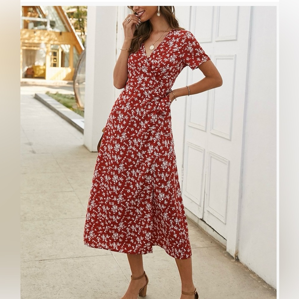 Gaovot pattered dress. Lightweight perfect for spring and summer. NWT